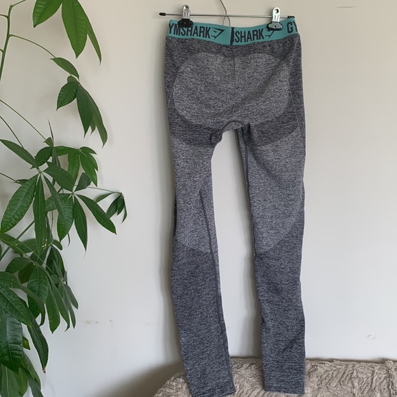 Gymshark set - Picture 5 of 8